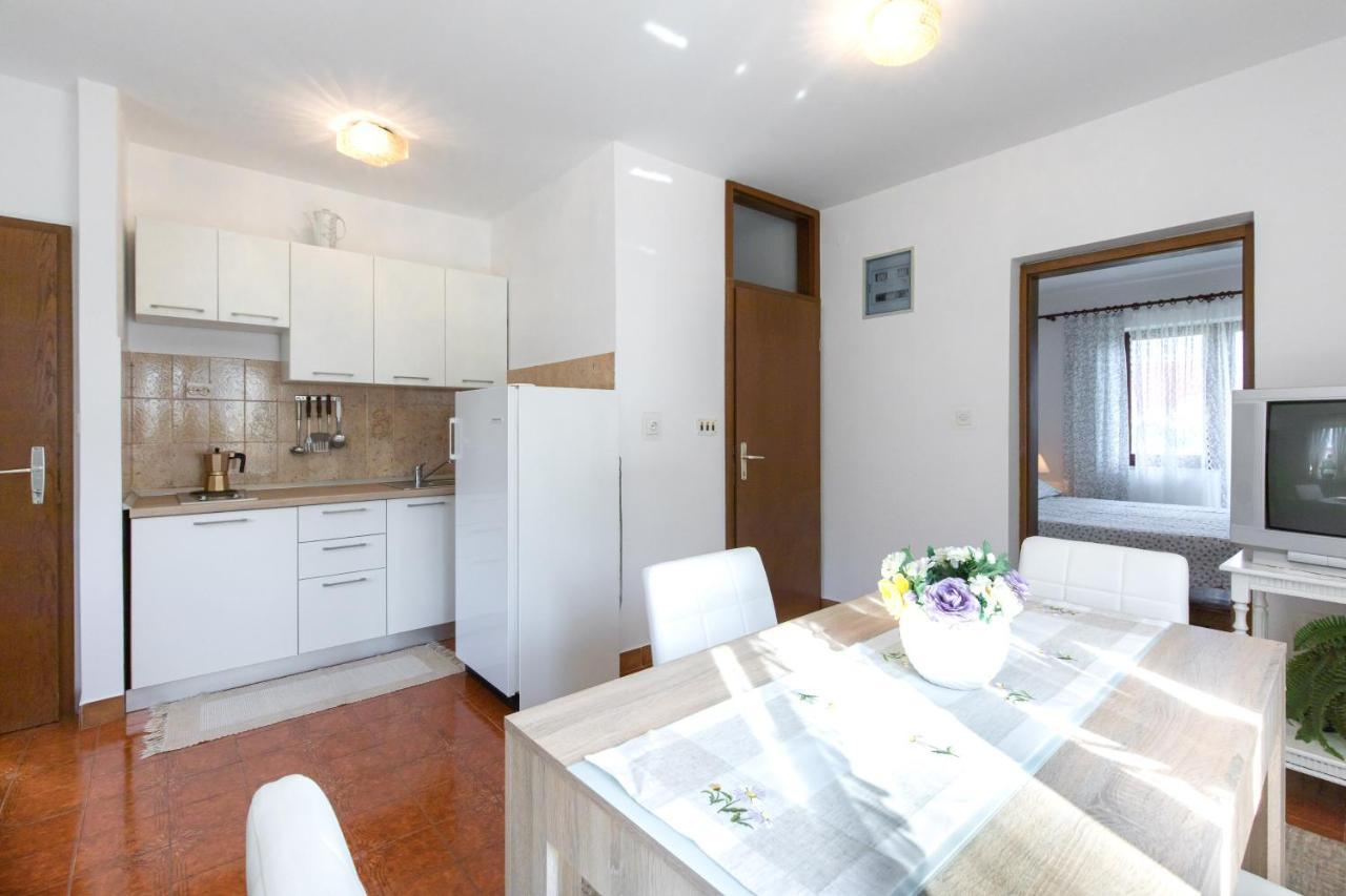 קרק Apartment Drago *Cosy & Close To The Beach! מראה חיצוני תמונה
