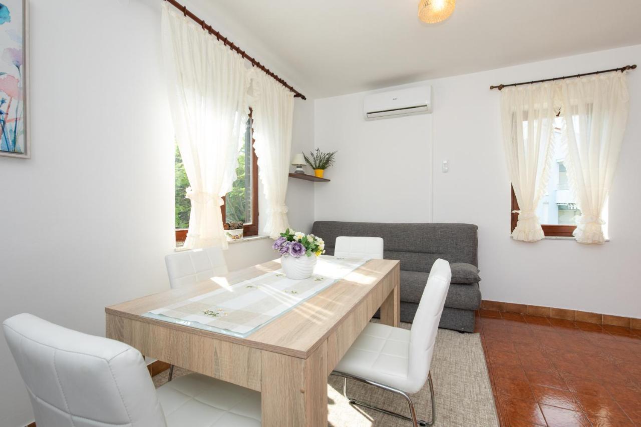 קרק Apartment Drago *Cosy & Close To The Beach! מראה חיצוני תמונה